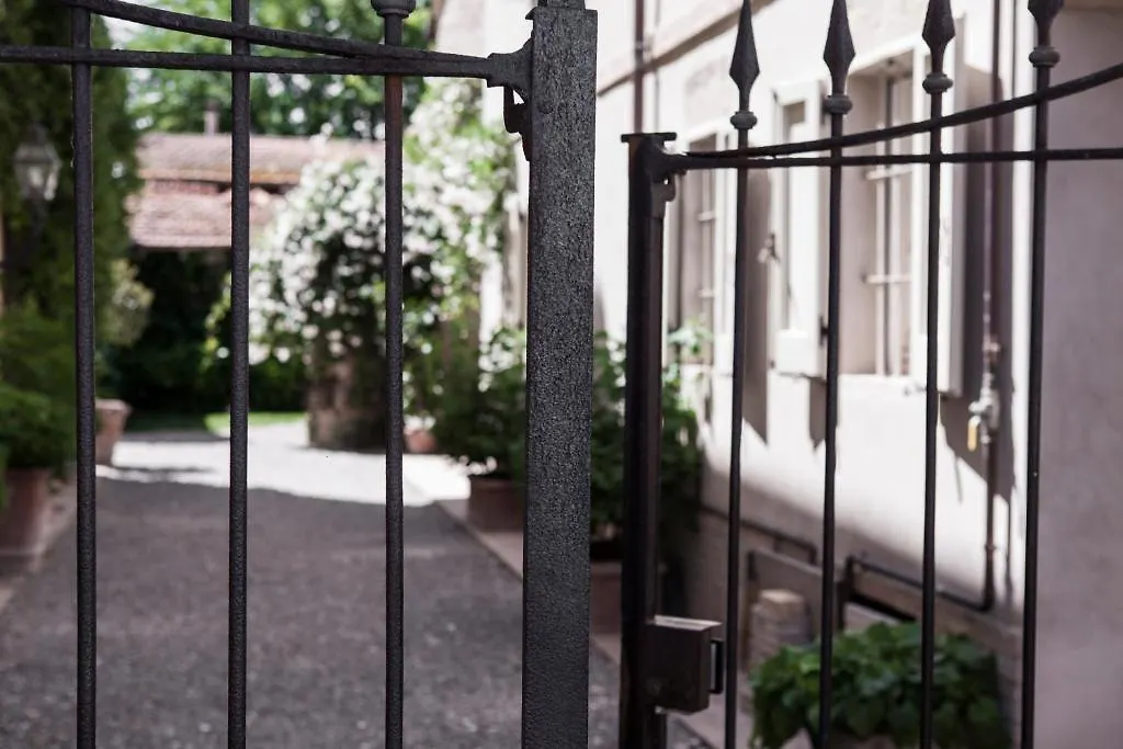 ** Frühstückspension Bed and Breakfast Villino Di Porporano Parma Italien